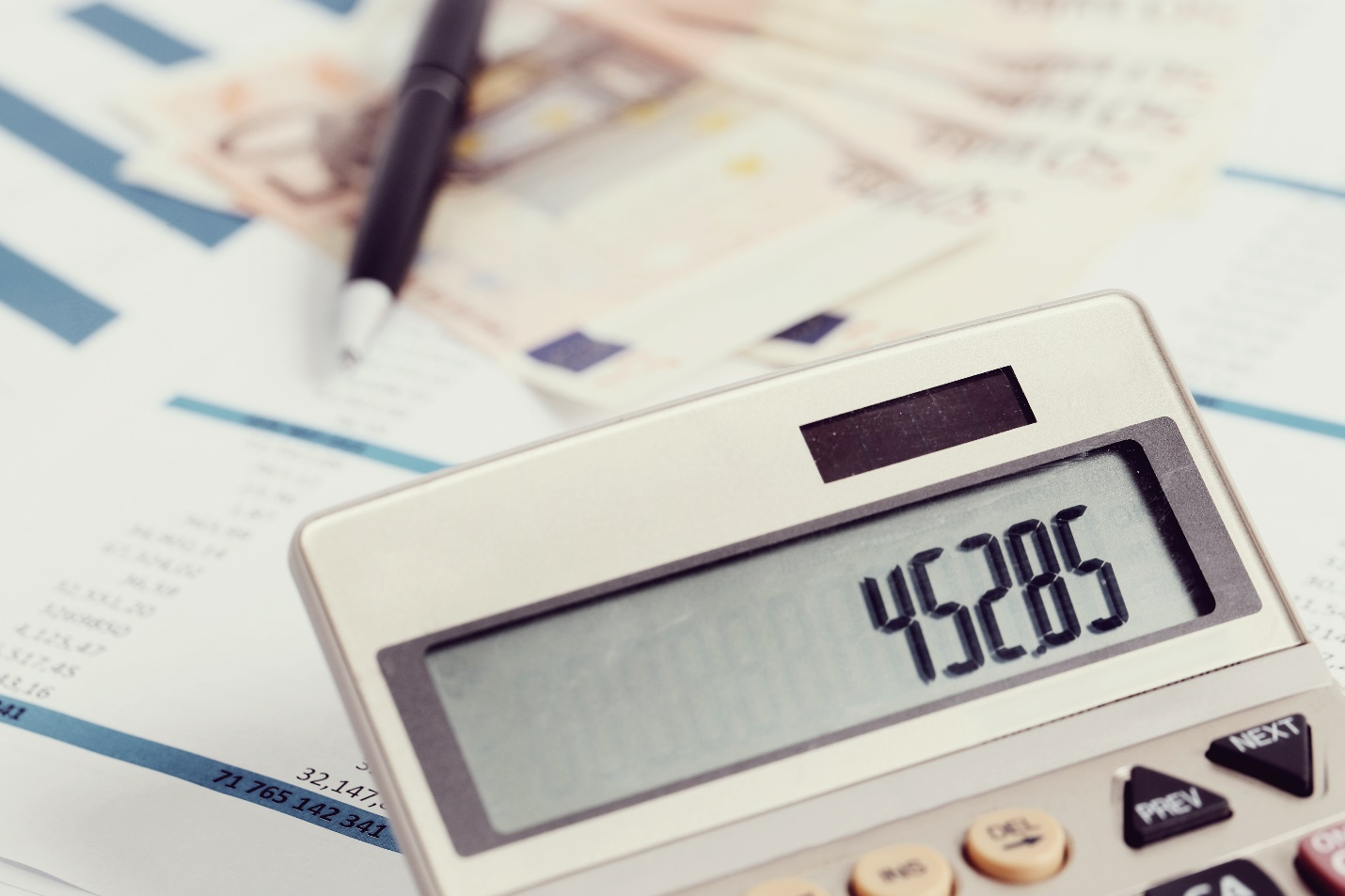 ثبت دقیق تراکنش‌ها و مستندات مالی