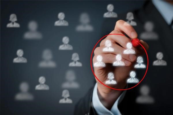 بخش‌بندی بازار: رویکردی برای دسترسی هدفمند به مشتریان
